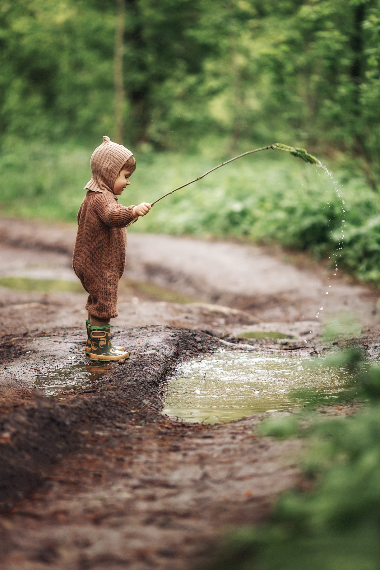 Гулять по лужам