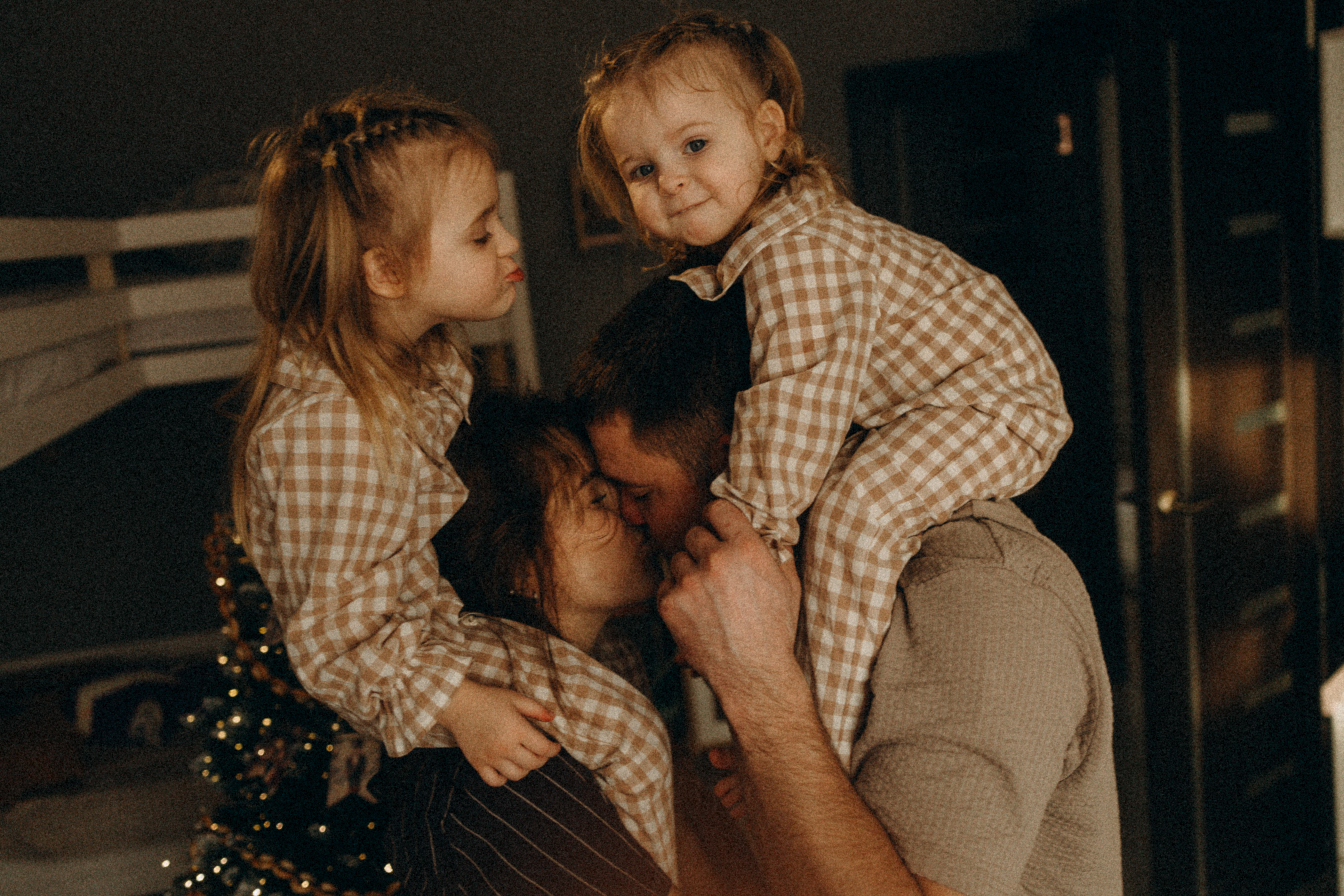 дай поцелую...