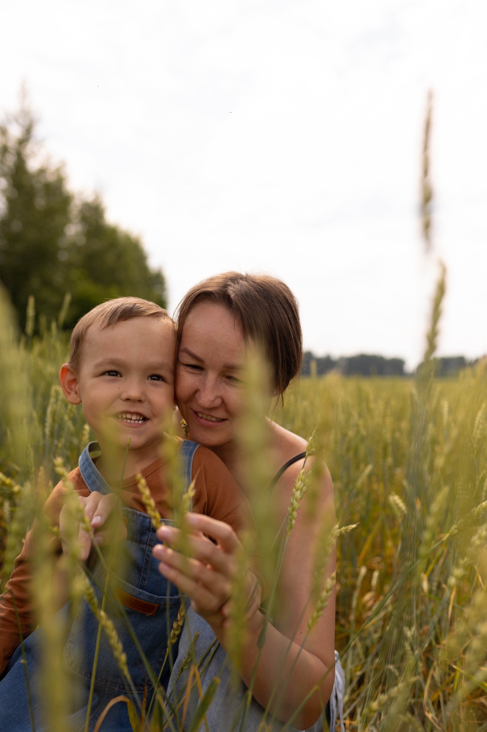 Семейная фотосессия в поле
